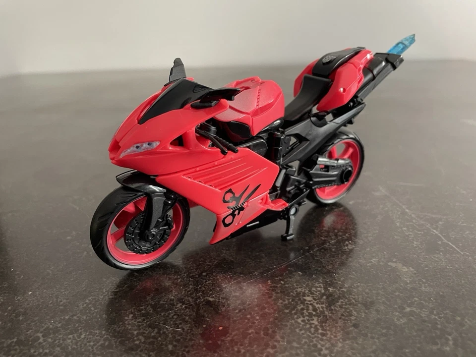 Transformers Revenge Of The Fallen Deluxe Autobot ARCEE Moto Hasbro 2009 Foto 3 de 4