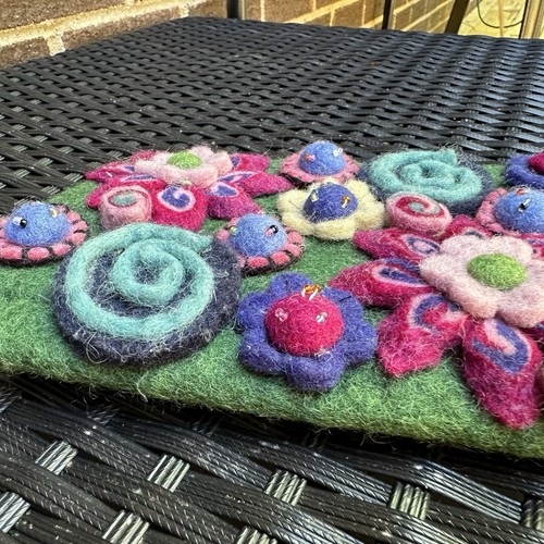 Rising Tide Made in Nepal 100% Wool Floral Boho Clutch Bag Purse - Picture 2 of 11