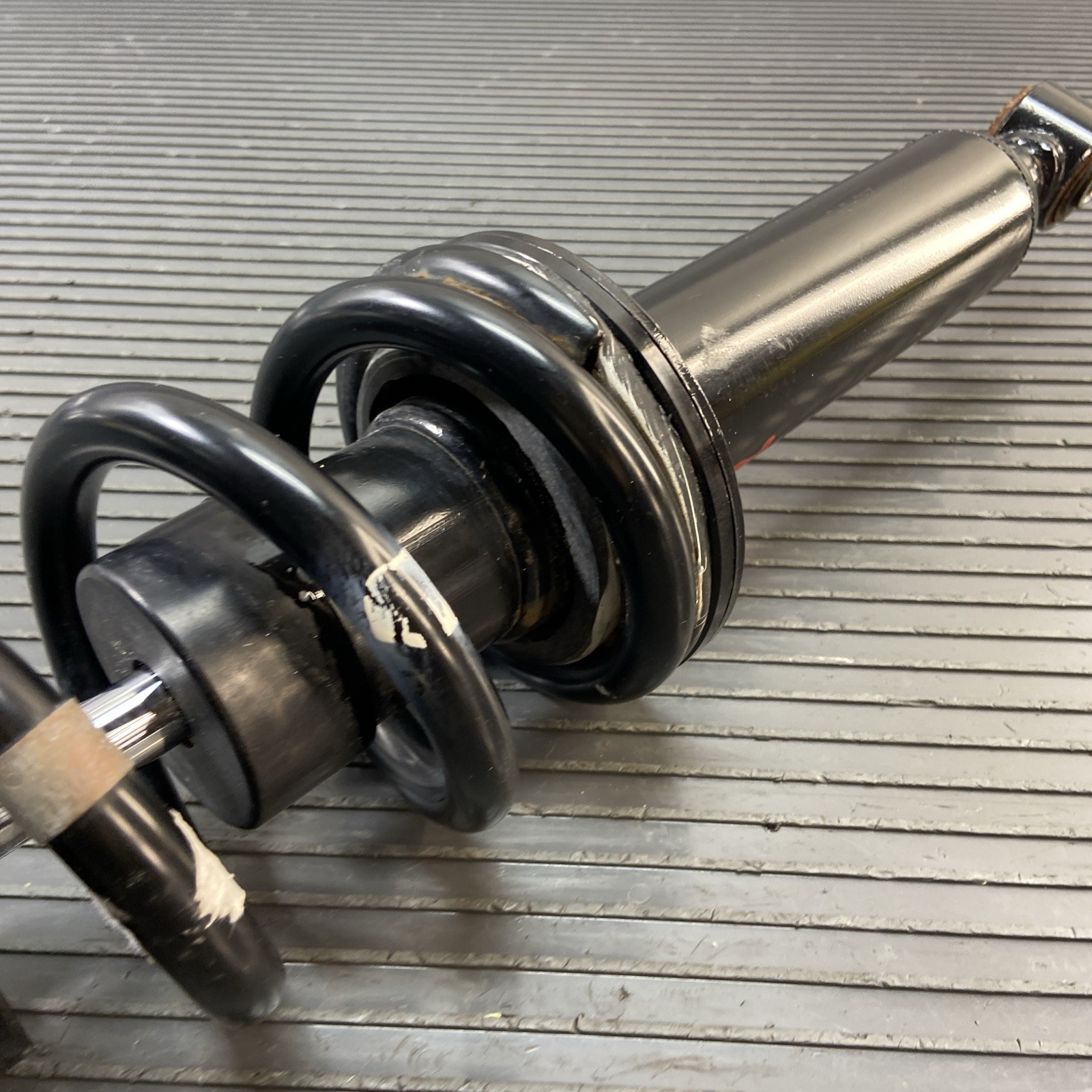 2018-2023 Ferrari Portofino RWD Rear Left Or Right Strut Shock 854342 OEM