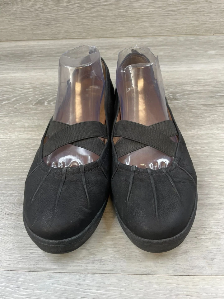 Correa cruzada elástica cómoda plana de cuero de ballet negra informal Nurture para mujer 10 Foto 3 de 4