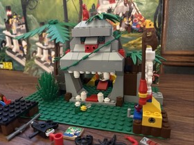 LEGO Western: Rapid River Village (5976) Complete With Box And Manual