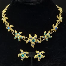 Trifari Starfish Cabochon Necklace and Clip-on Earrings Blue Teal Aqua 