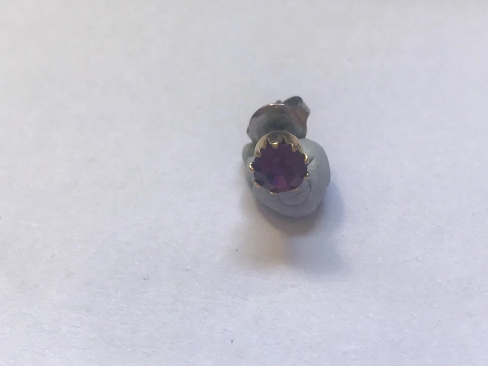PENDIENTE STUD SOLO UN SOLO PENDIENTE - CON PIEDRA DE COLOR COLOR AMATISTA Foto 4 de 4