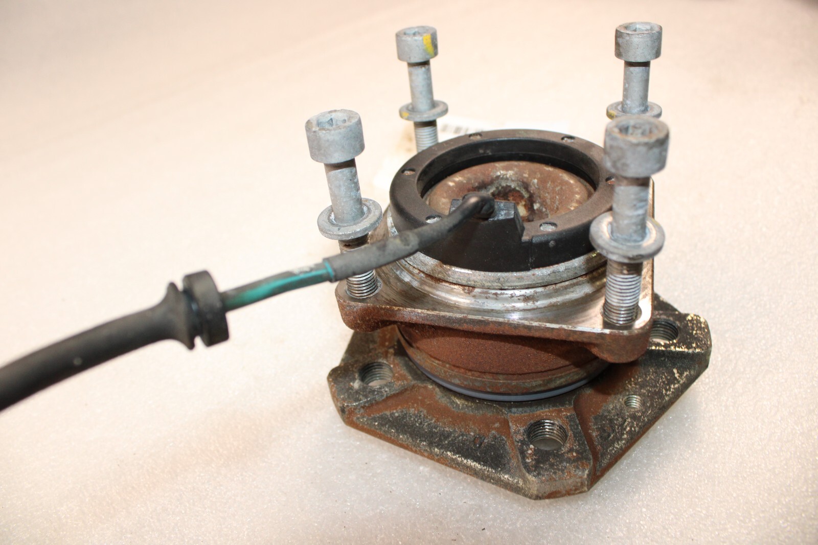 Maserati Granturismo, Quattroporte, Front Wheel Hub, Flood Car, Used, P/N 197118