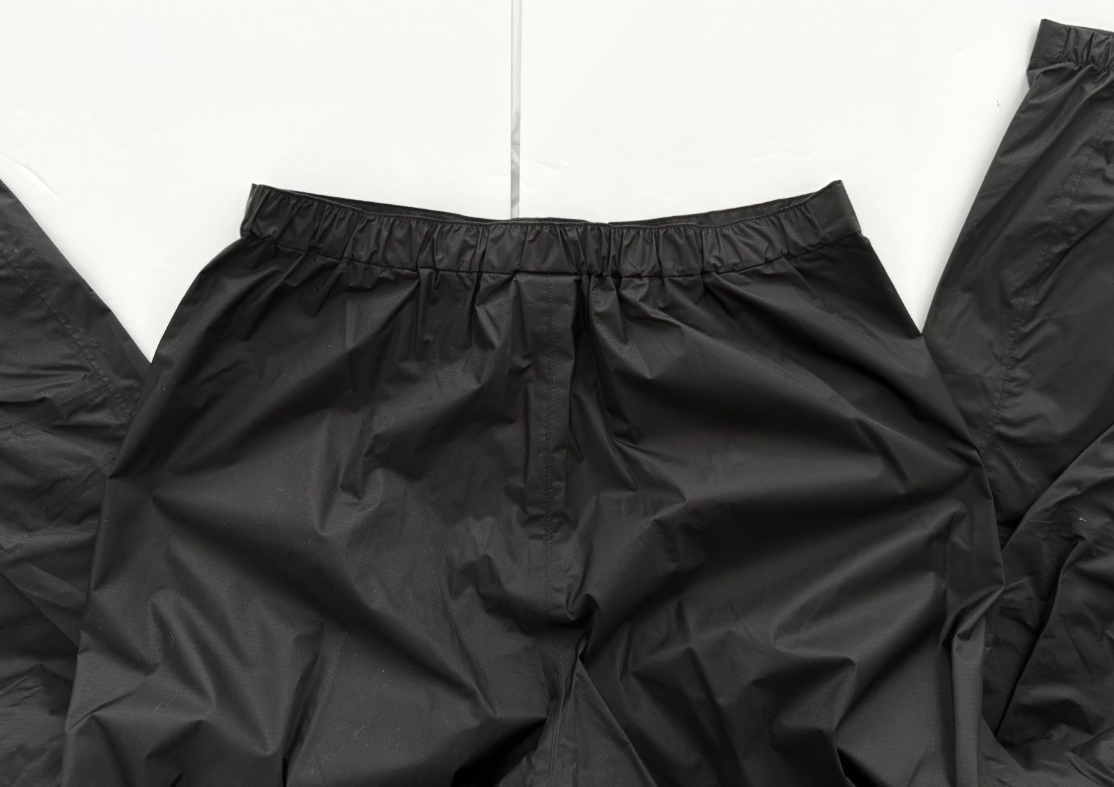 Mountain Hardware Waterproof Pants Conduit Silk -… - image 6