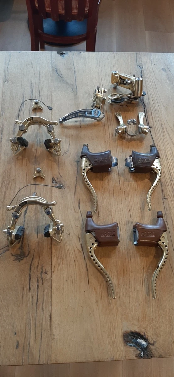 4 MAFAC BRAKE PADS - 4 Patins de freins