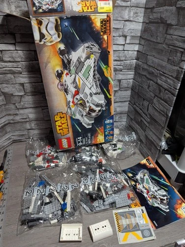 MISSING PARTS NOT COMPLETE READ: LEGO Star Wars 75053 The Ghost Ship