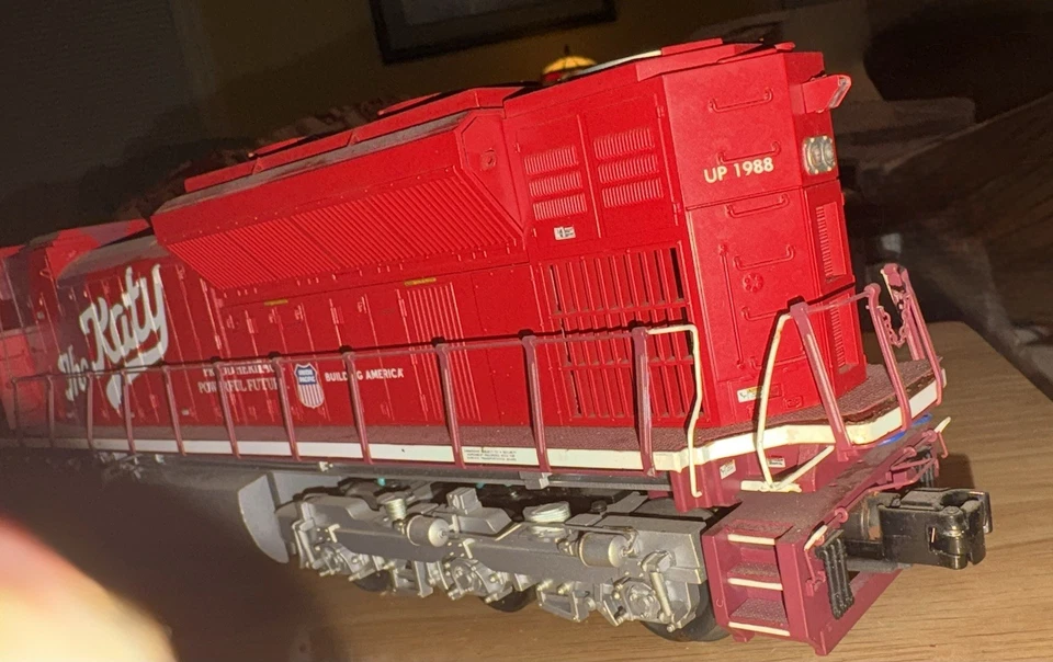 MTH 20-20957-2 MKT Katy UP Heritage SD70ACe  #1988 W/Sound - Image 4 of 4