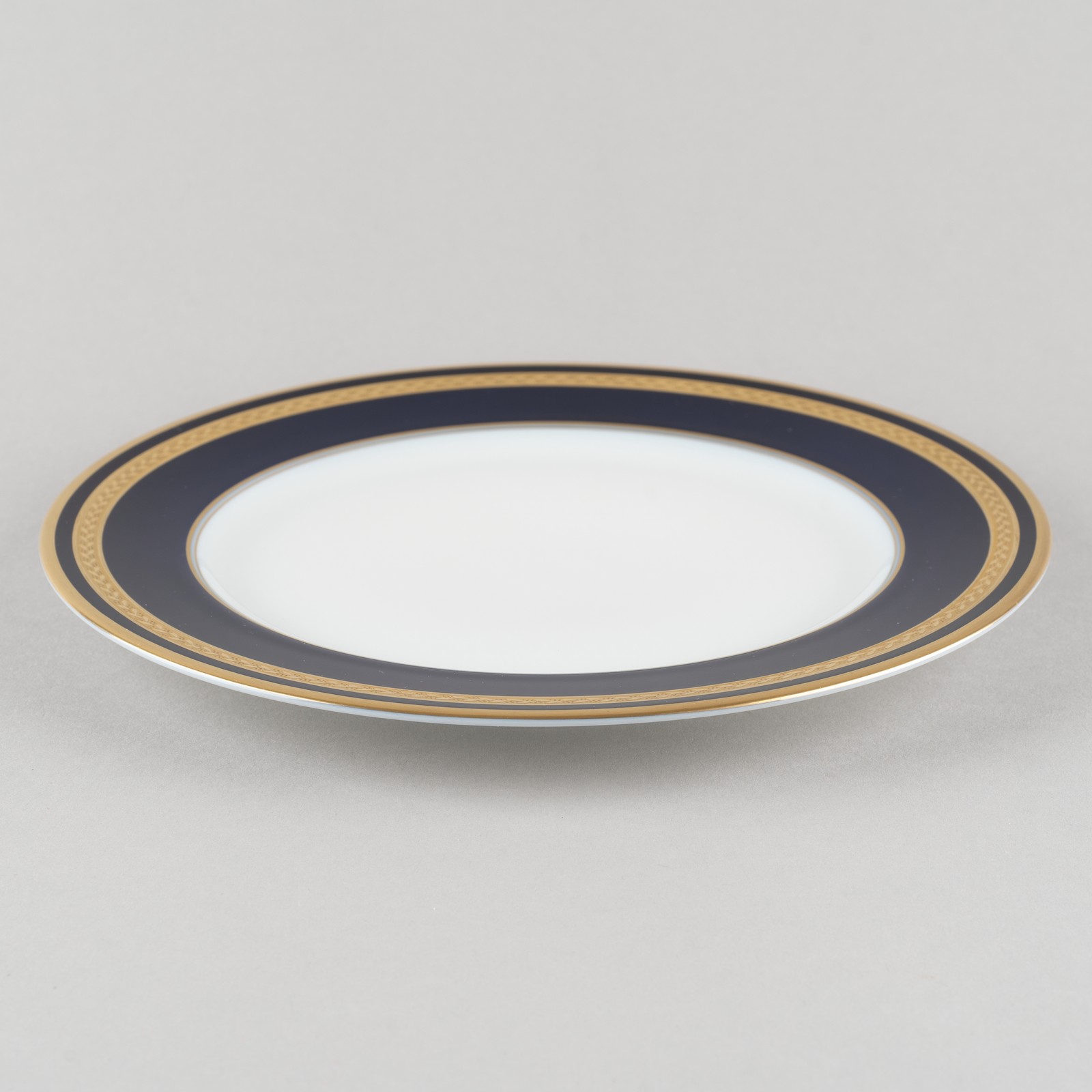 Set of 4x Perfect 5-Piece Place Settings, 2 Available, Monarch Hutschenreuther