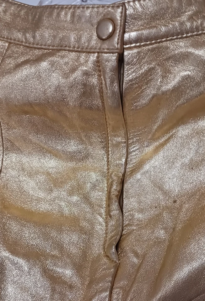 Falda Dorada Metálica Exclusiva Rubí Lillie De Colección - Talla Cintura 25" Caderas 36" Foto 3 de 4