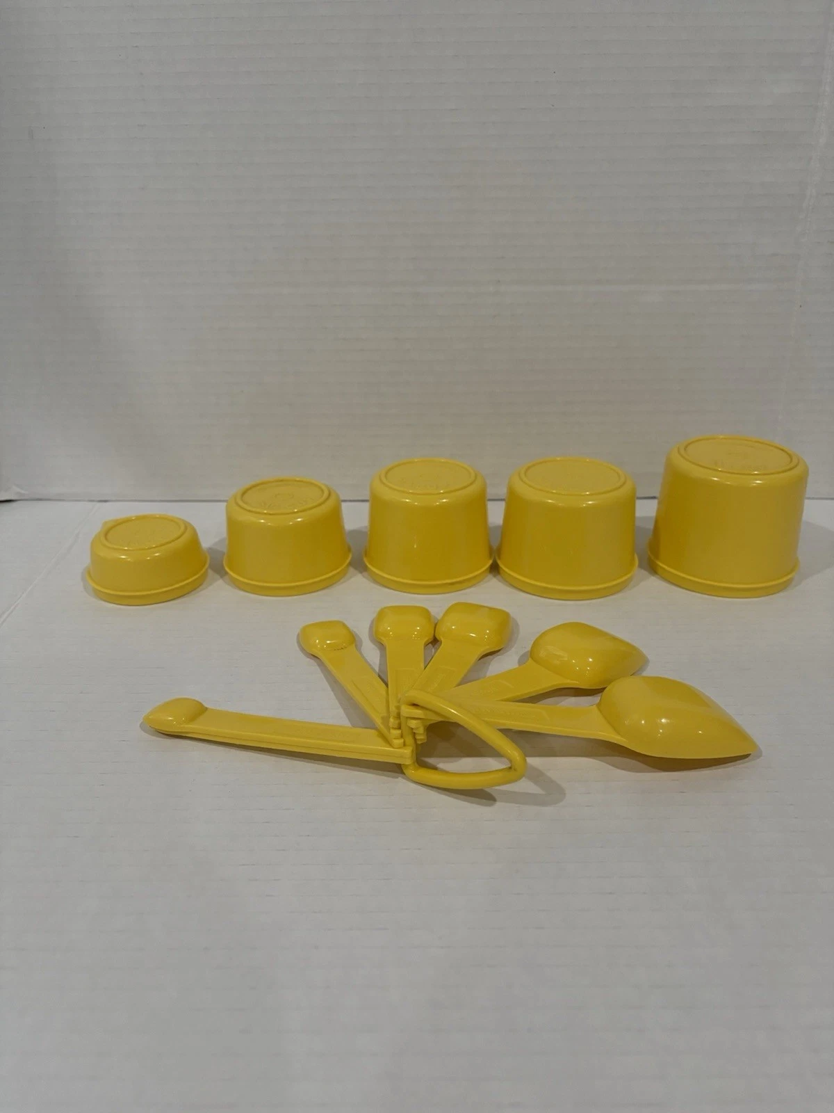 Tupperware Yellow Measuring Cups and Spoons Complete Sets Very Nice Cond.