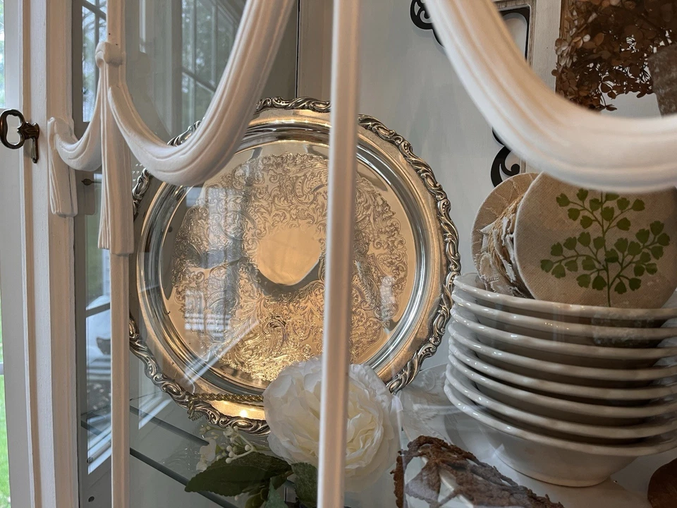 Vintage ONEIDA USA OL Silver Plated Ornate Design 12” Round Serving Tray Platter - Image 2 of 4