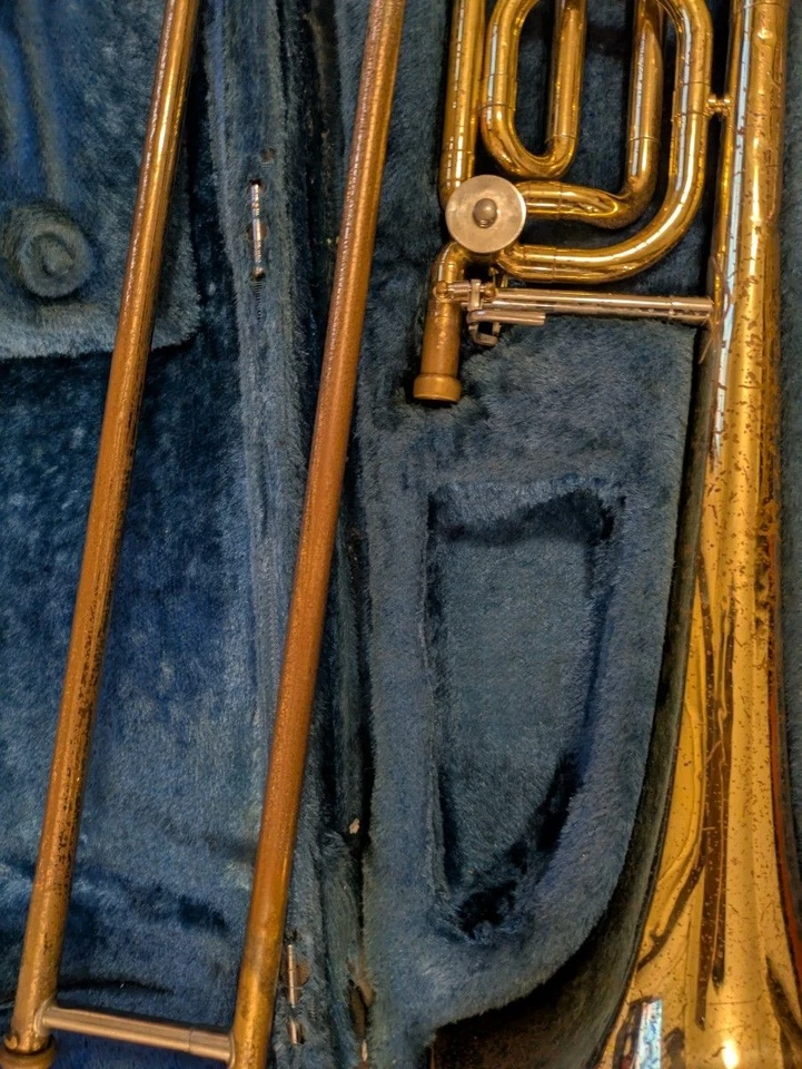 YAMAHA YBL-322 Bass Trombone Used With Hard Case - Image 3 of 4