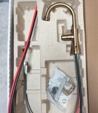 New Delta 1920-CZ-DST Transitional Single Handle Faucet Champagne Bronze Gold