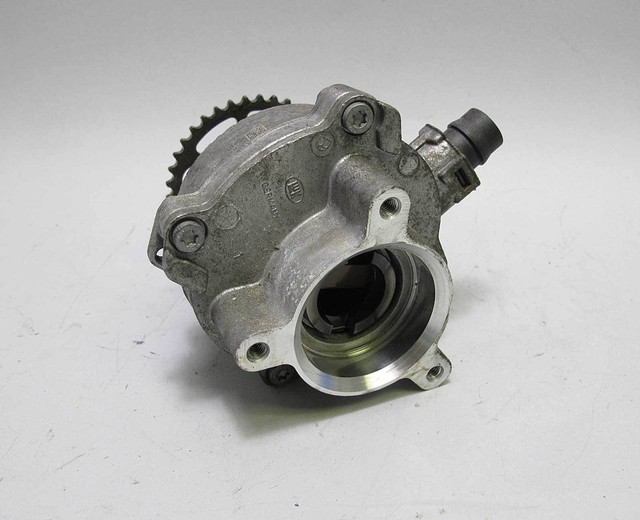2010 BMW 535 N54 OEM Engine Brake Vacuum Pump With Sprocket 11667519458