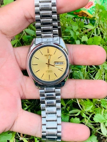 Seiko 5 vintage Automatic 7009-3111  17 jewels Day/Date Stainless steel Water