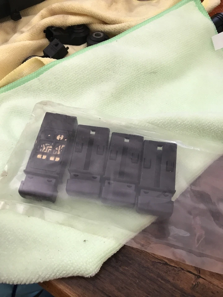 Land Rover Freelander Fog Light Switch Pack Blank Genuine YUG000540LNF - image 3 of 4