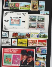 World stamps and Souvenir Sheets lot 1970s MNH CV$40 AB