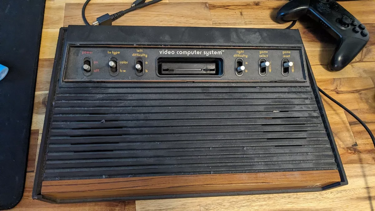 Atari 2600 Wood Grain Edition