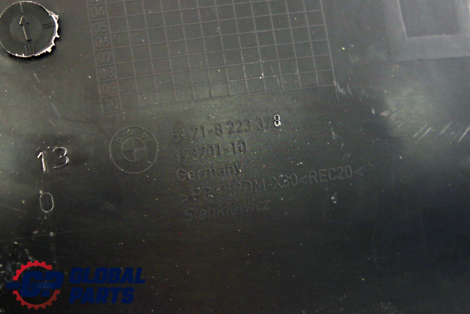 2002 BMW 745li Wheel Housing Liner Fender Case Rear Right OEM  