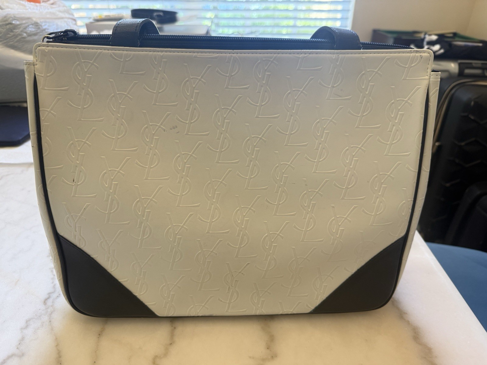 Borsa a tracolla YSL Yves Saint Laurent bianca. Raro