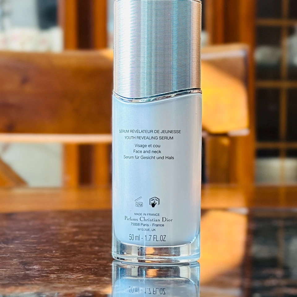 Suero Dior Capture Totale Le ver precio por volumen 1,7 fl oz, 50 ml Foto 2 de 4