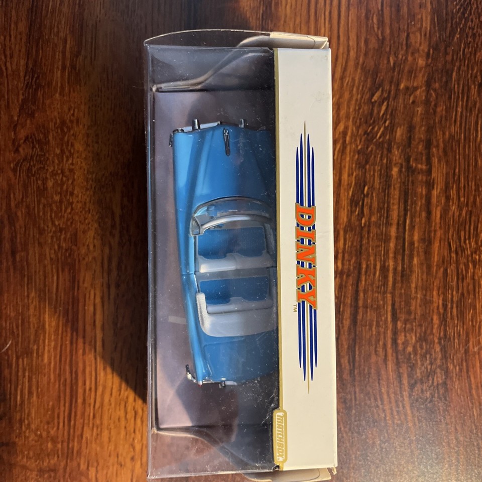 Voiture Miniature Matchbox DY-29 Buick Skylark 1953 - Échelle 1:43 - Bleu Métal