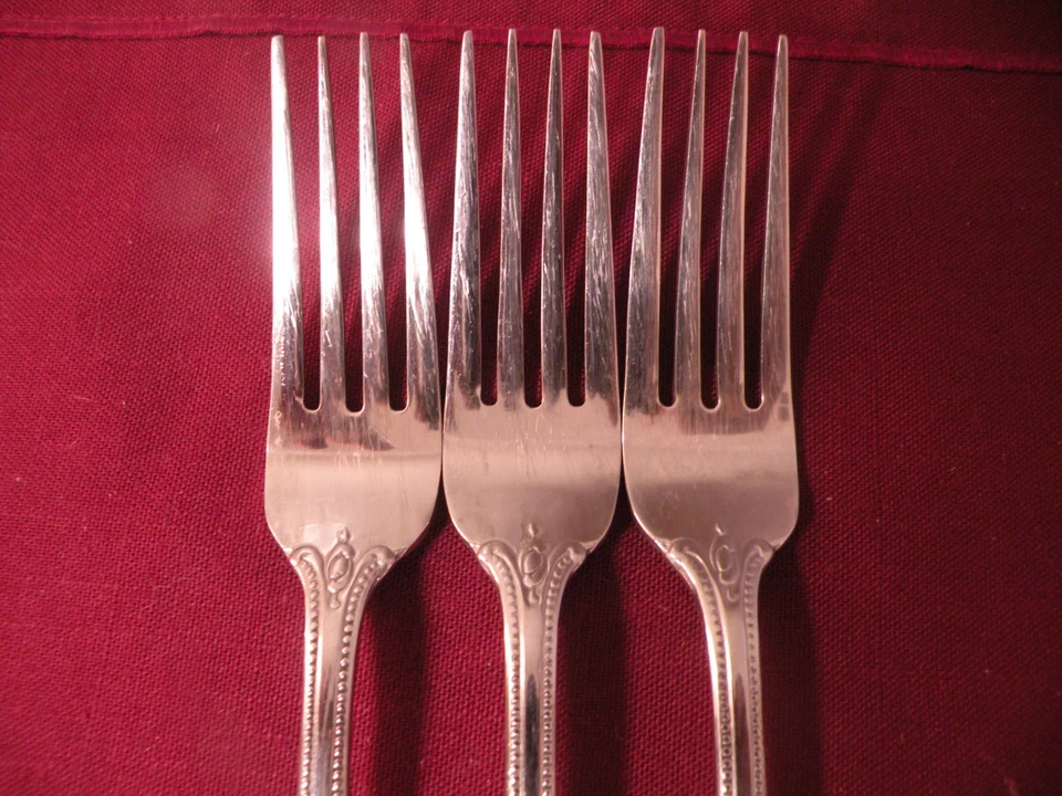Set Of 3 Towle Old Colonial 18/10 Stainless Dinner Forks Flatware 8" - Image 2 of 4