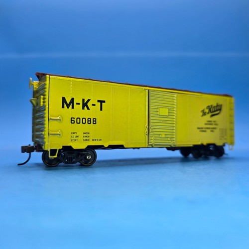 Coche de caja Branchline escala HO 40' MKT Katy 60088 Kadee ruedas de metal usado | Condition: Used