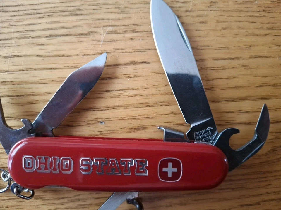 Navaja suiza de colección - Wenger Delemont 6 herramientas, estampada "Estado de Ohio", nueva de stock Foto 3 de 4