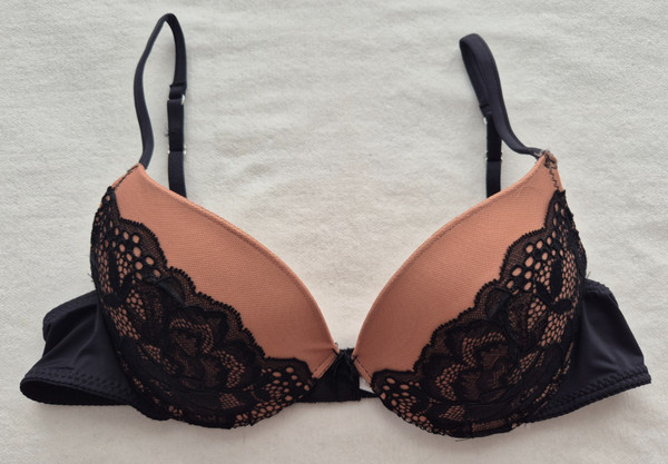 Sujetador push-up Intimissimi de tul y encaje modelo Simona negro 36B (Reino Unido y Estados Unidos)/80B (UE)