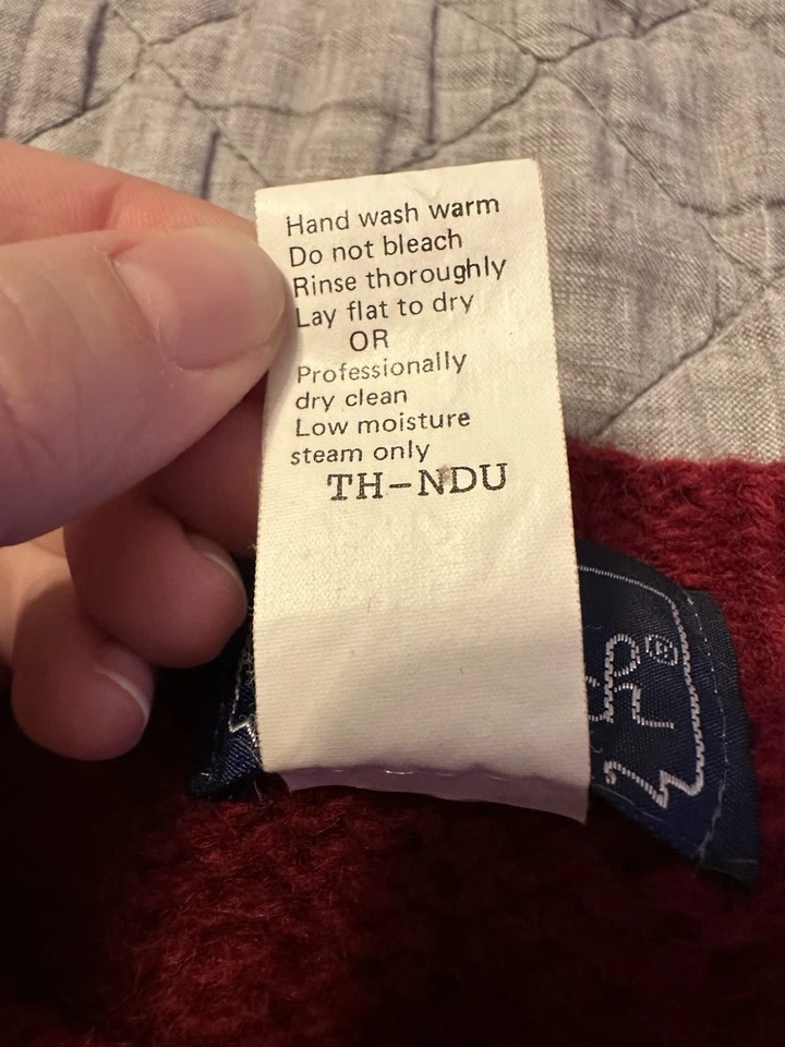 Suéter Woolrich Mujer 100% Lana Perro Gráfico Rojo Pullover Mujer’s M De Colección Foto 3 de 4