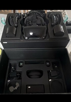 Valve Index VR Headset Full Kit w/ Controllers, Base Stations, Cables, And Box