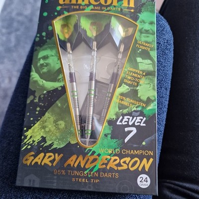 Brandneu im Karton Gary Anderson Level 7 Darts 24g UVP 59,99£