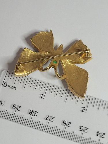Multicolor Rhinestone Butterfly Brooch textured gold tone vintage unsigned - Picture 4 of 4