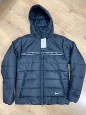 Nike Sportswear Repeat SyntheticFill Black Puffer Jacket Size M DX2037 010 BNWT