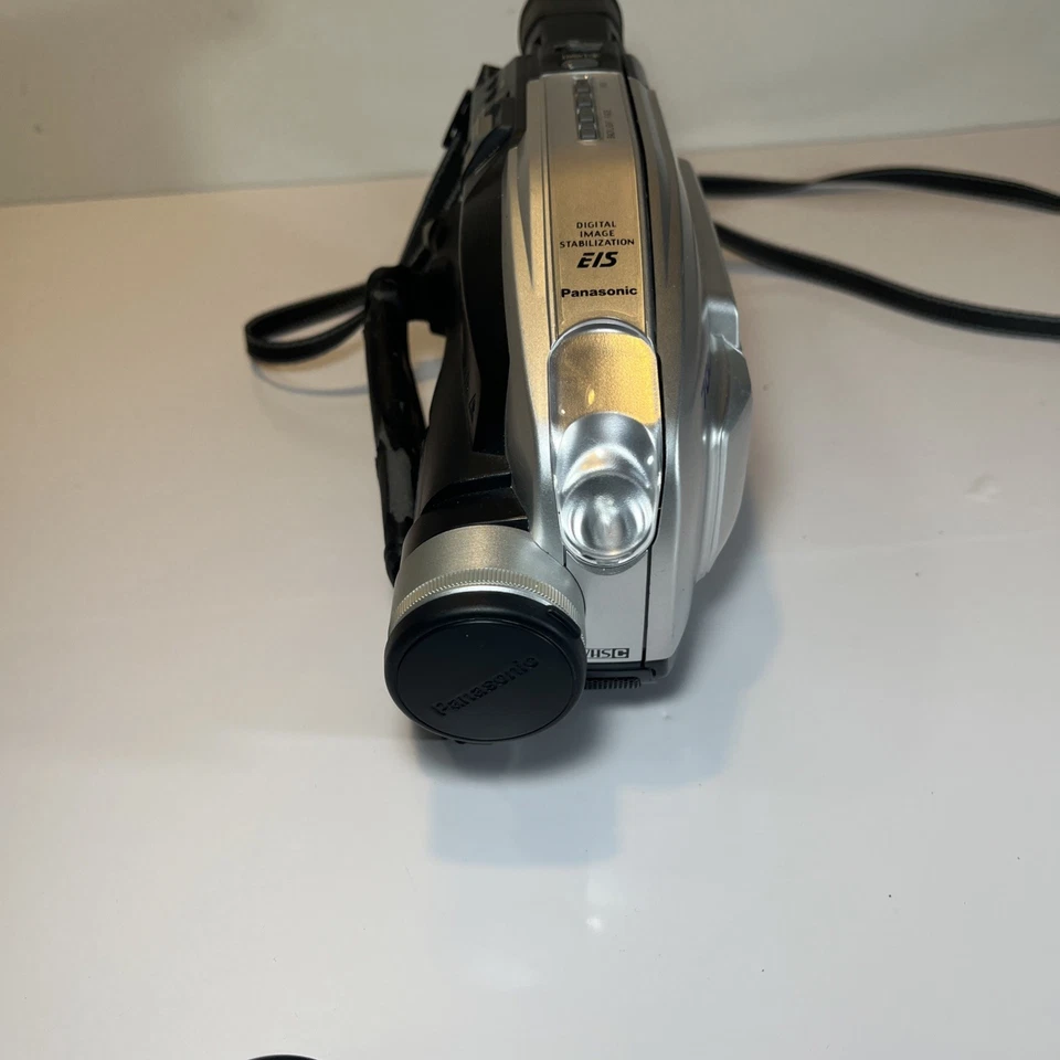 Panasonic PV-L354D, Palmcorder 700x zoom digital probado. Con cintas VHS Foto 3 de 4