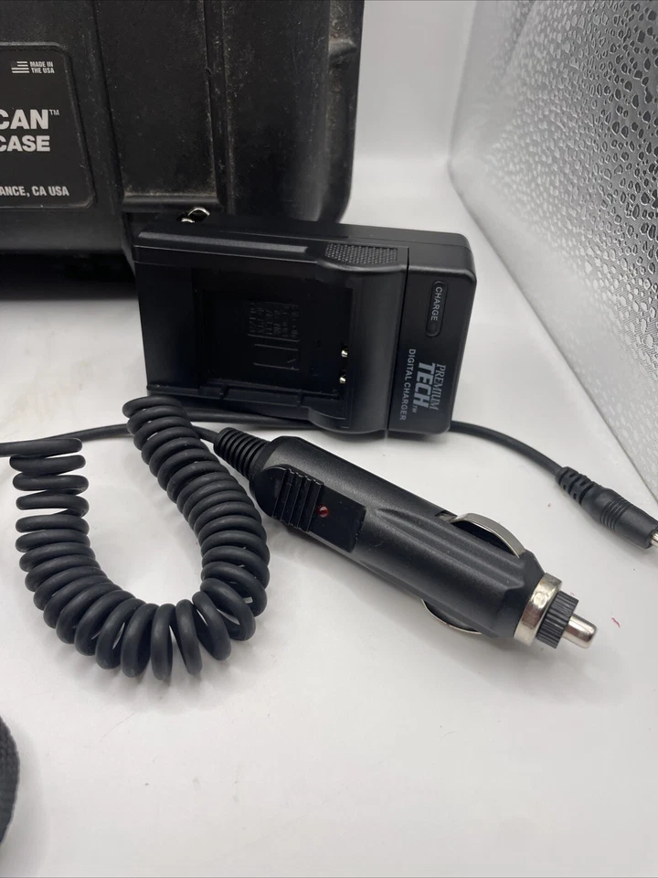 Cámara digital compacta Olympus SP-800UZ 14 MP 30x lente y estuche Pelican 1200**Leer Foto 3 de 4