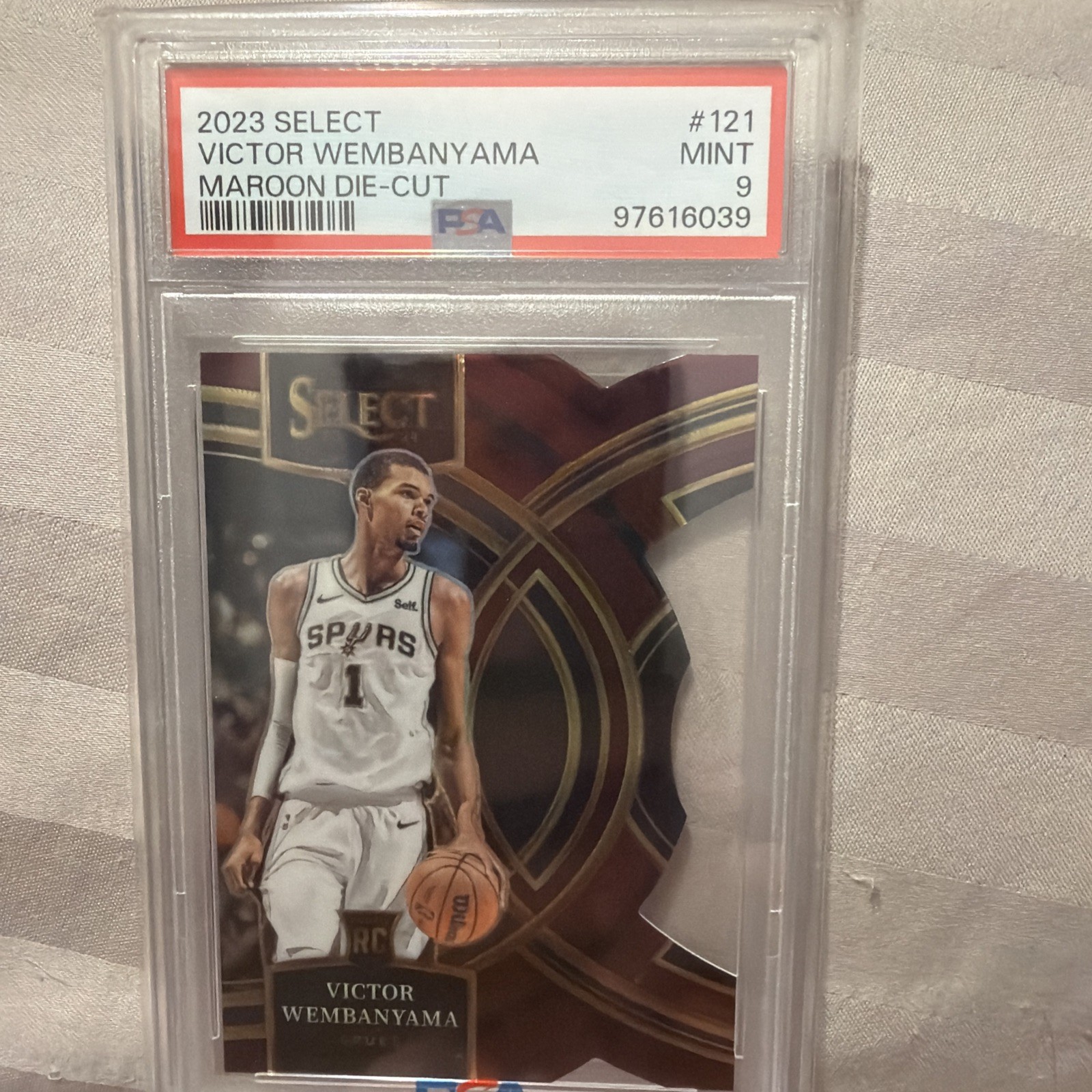 Victor Wembanyama 2023 Select #121 Premier Level Maroon Die-Cut