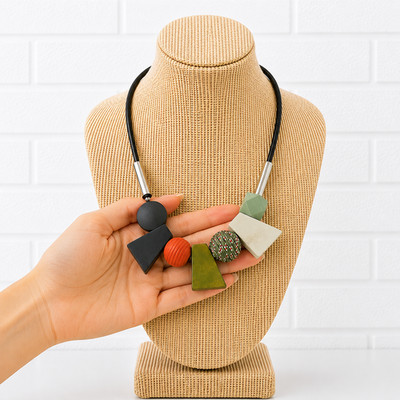 Statement Geometrische Perlenkette Schwarz Kordel Modern Abstrakt Grob Schmuck