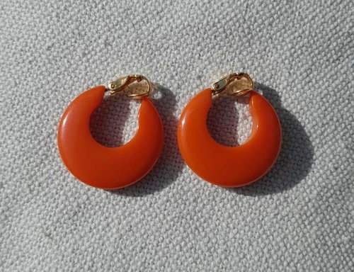 Vintage Plastic Costume Jewelry Orange Bakelite Reto Hoop Clip On Earrings