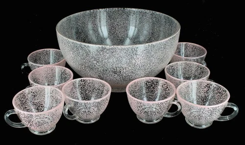 VINTAGE 50's DEPRESSION SMALL PUNCH BOWL PINK SPATTER ENAMEL 8 CUPS RETRO!
