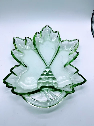 Indiana Glass Chantilly Green Tiara Divided Serving Leaf Dish