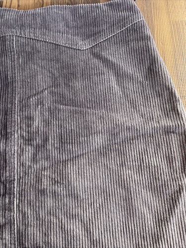 Juniors Size Medium She + Sky Corduroy Mini Skirt Gray Snap Front Pockets EUC - Picture 7 of 7