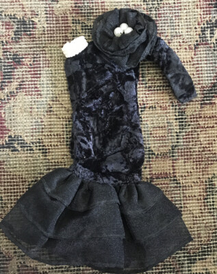 Barbie Black Off Shoulder Velvet Gown With Choker Necklace 1990’s