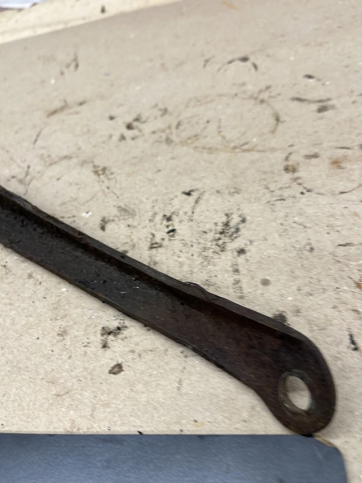 Camión Chevrolet GMC 1960 1961 62 63 66 C10 K10 soporte desconocido soporte motor ¿OEM? Foto 3 de 4