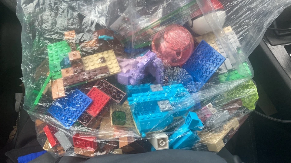 Pokemon MEGA Construx Bloks Mew Con Orbe LEER Foto 2 de 4