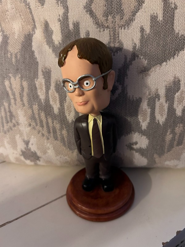 Dwight Shrute The Office 7 inches bobblehead no box ships like a pro
