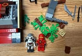 Lego 2508 Ninjago Spinjitzu Blacksmith Shop Kai Kruncha Figures