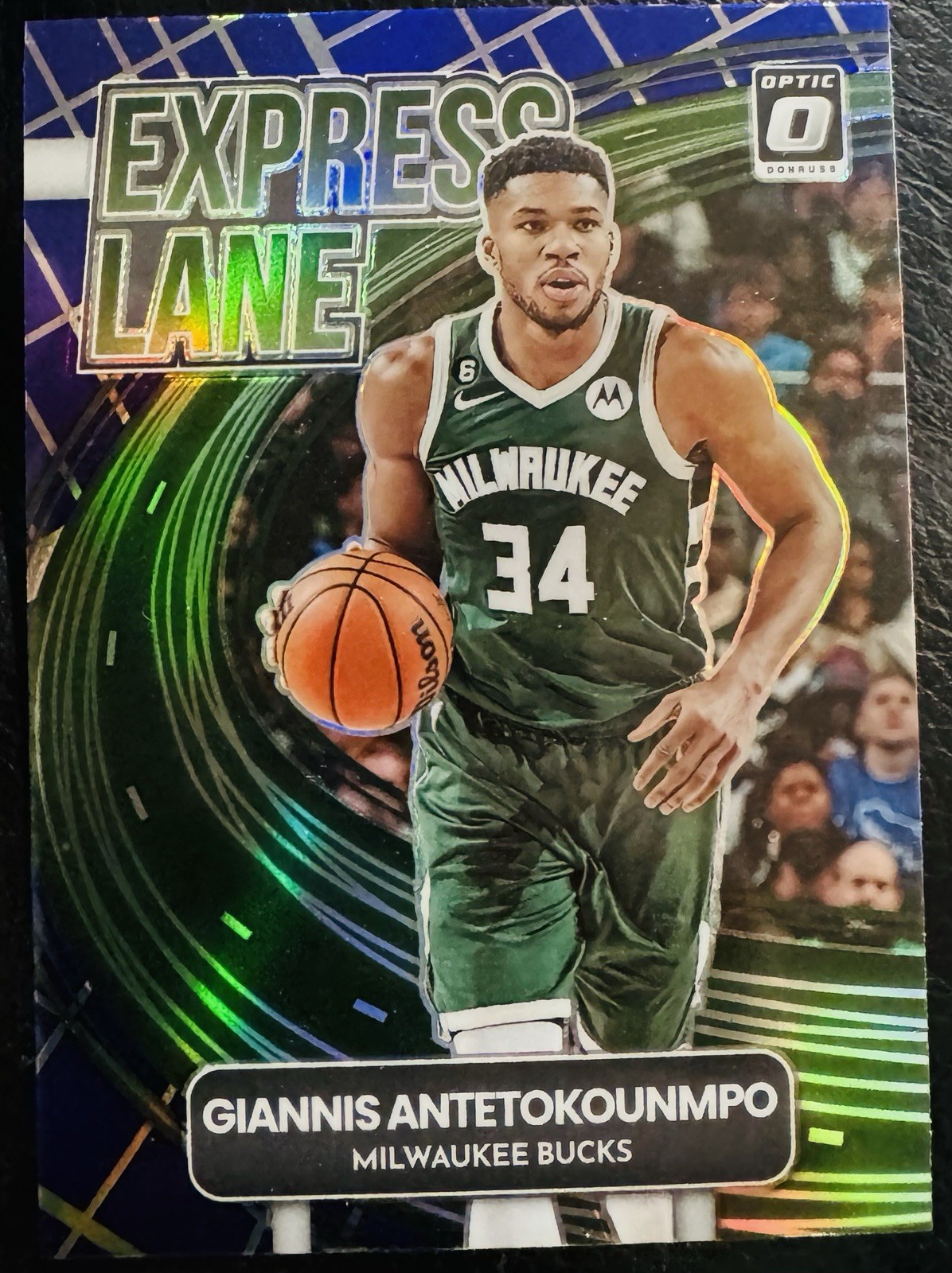 2022-23 Panini Donruss Optic #10 Giannis Antetokounmpo Express Lane Purple Prizm